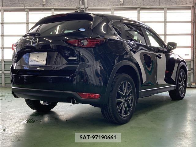 Mazda CX-5 2017-10 358700-4