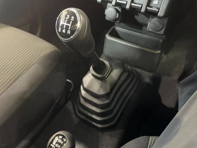 Suzuki JIMNY 2018-07 8937-2