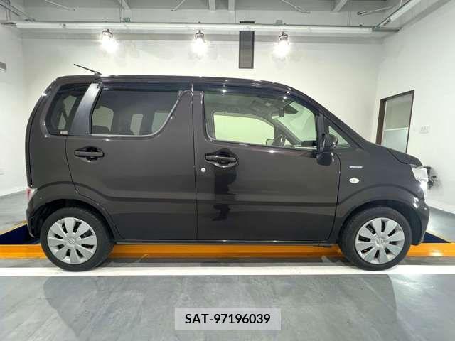 Suzuki WAGON R 2017-04 289946-8