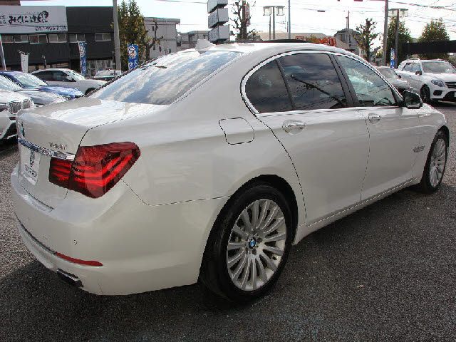 Bmw 7 SERIES 2015-07 28378-2