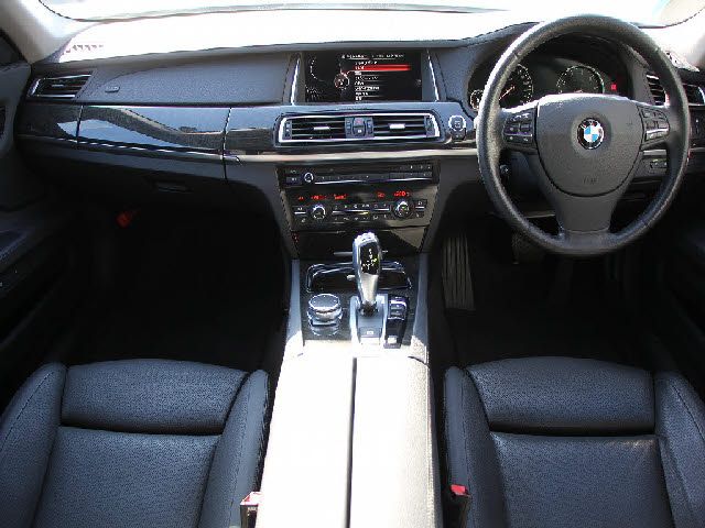Bmw 7 SERIES 2015-07 28378-1