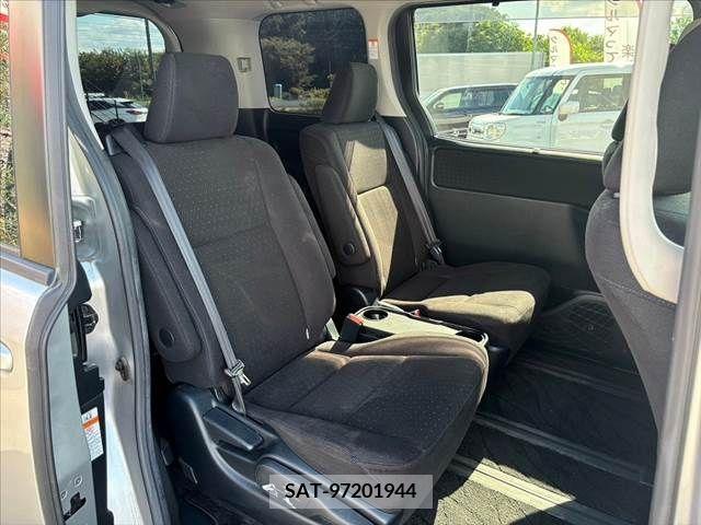 Toyota VOXY HYBRID 2016-11 322811-19