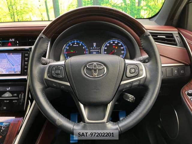 Toyota HARRIER 2015-05 228101-11
