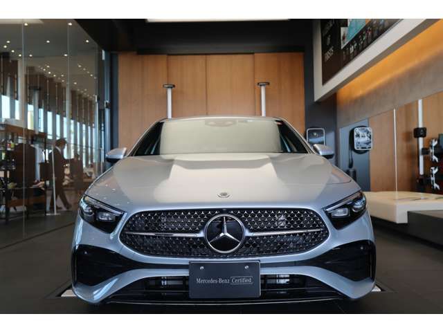 Mercedes Benz A-CLASS 2023-04 27262-3