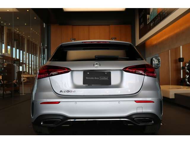 Mercedes Benz A-CLASS 2023-04 27262-6