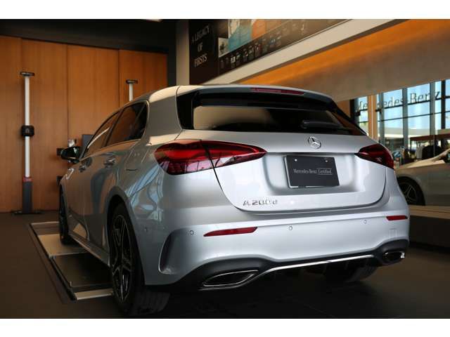 Mercedes Benz A-CLASS 2023-04 27262-5
