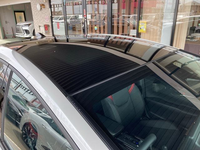 Toyota PRIUS 2023-07 4092-8