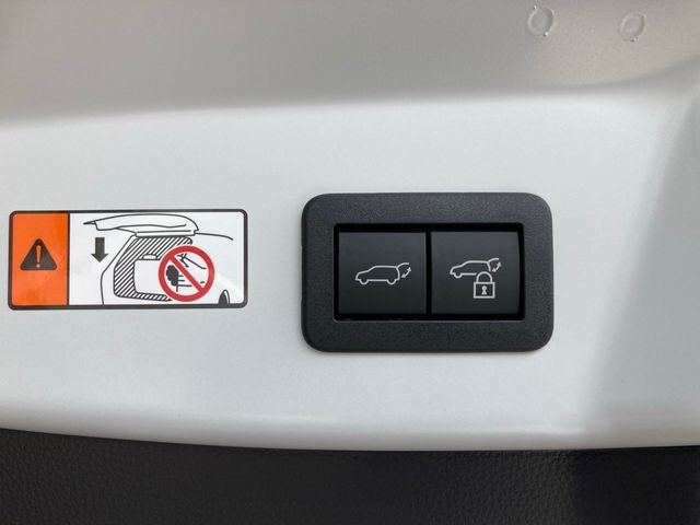 Toyota PRIUS 2023-07 4092-24