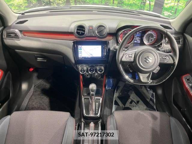 Suzuki SWIFT 2021-09 242528-1
