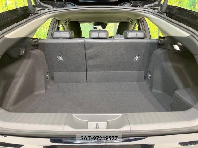 Toyota PRIUS 2023-06 281799-10