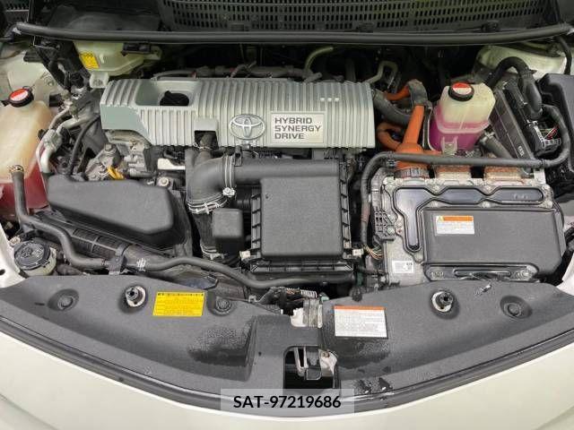 Toyota PRIUS ALPHA 2016-02 366773-18