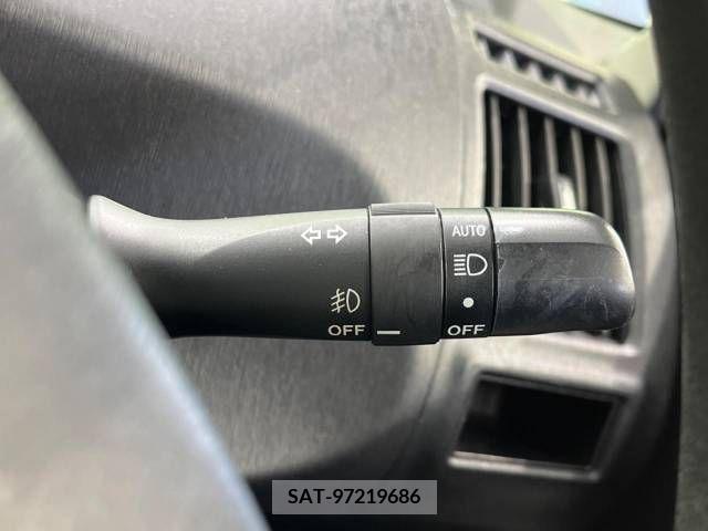 Toyota PRIUS ALPHA 2016-02 366773-7