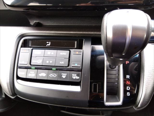 Honda e 2021-08 193051-6
