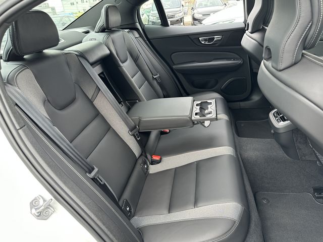 Volvo S60 2022-09 11346-15