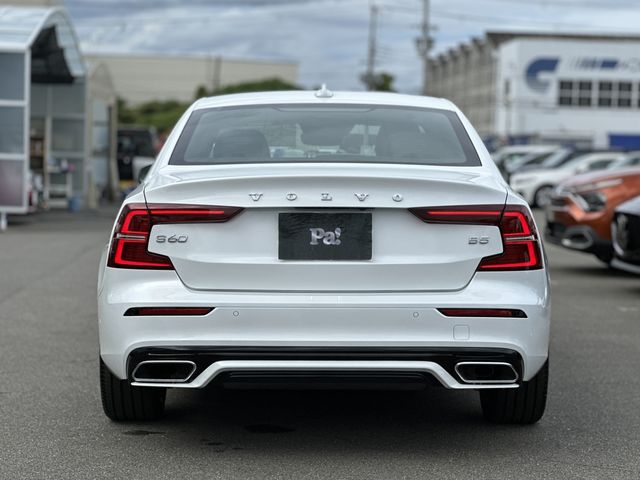 Volvo S60 2022-09 11346-28