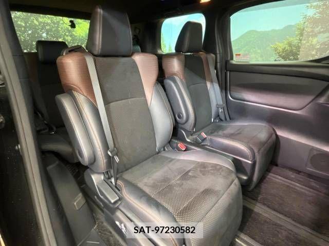 Toyota ALPHARD 2017-04 299386-9