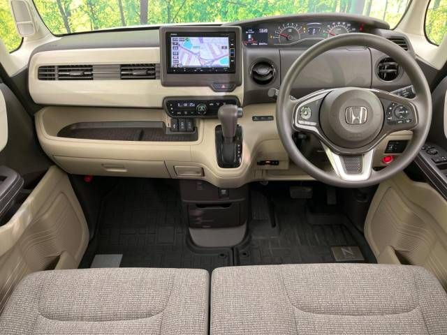 Honda N BOX 2018-02 191379-1