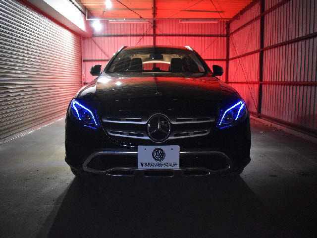 Mercedes Benz E-CLASS 2019-06 191136-24