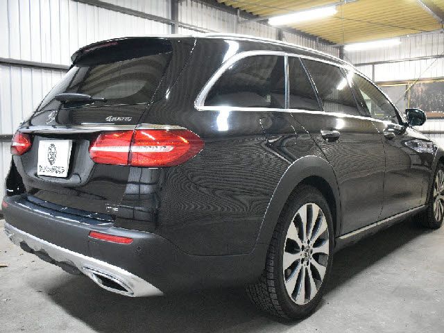 Mercedes Benz E-CLASS 2019-06 191136-2
