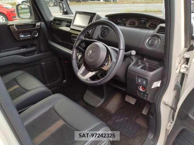Honda N BOX CUSTOM 2018-03 307171-4