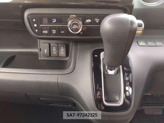 Honda N BOX CUSTOM 2018-03 307171-11