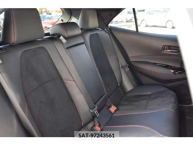 Toyota COROLLA 2023-06 221993-5
