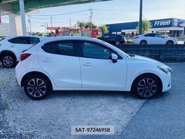 Mazda DEMIO 2015-02 359384-16