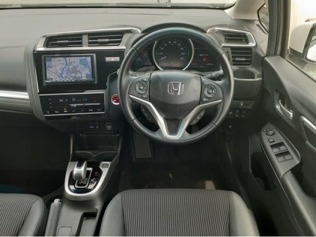 Honda FIT HYBRID 2018-04 13491-1