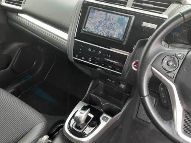 Honda FIT HYBRID 2018-04 13491-18