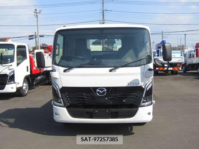 Mazda TITAN 2024-05 310890-1