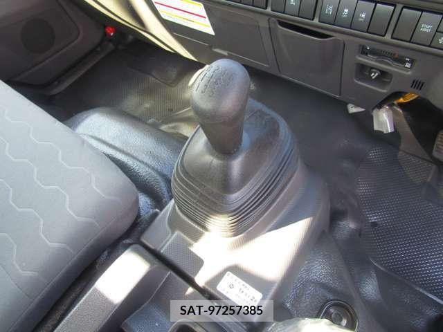 Mazda TITAN 2024-05 310890-17