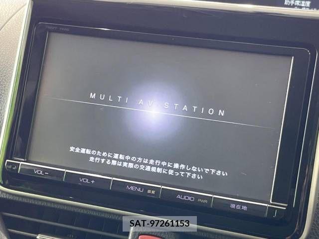 Toyota VOXY 2014-01 289198-3
