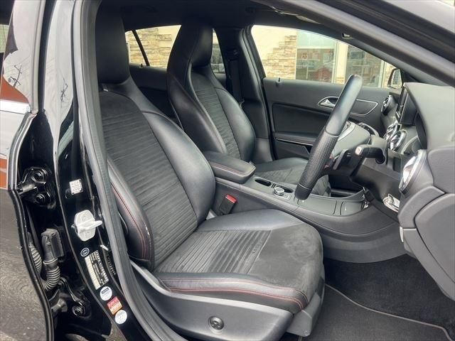 Mercedes Benz GLA-CLASS 2014-12 21141-17