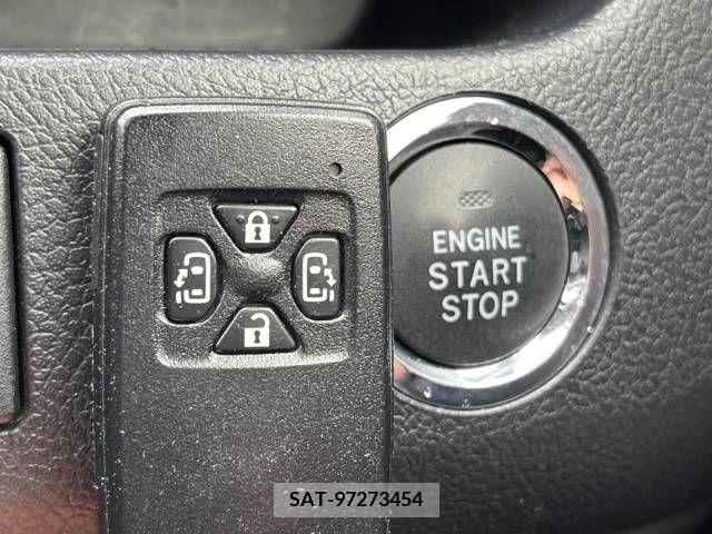 Toyota VOXY 2014-03 289218-5