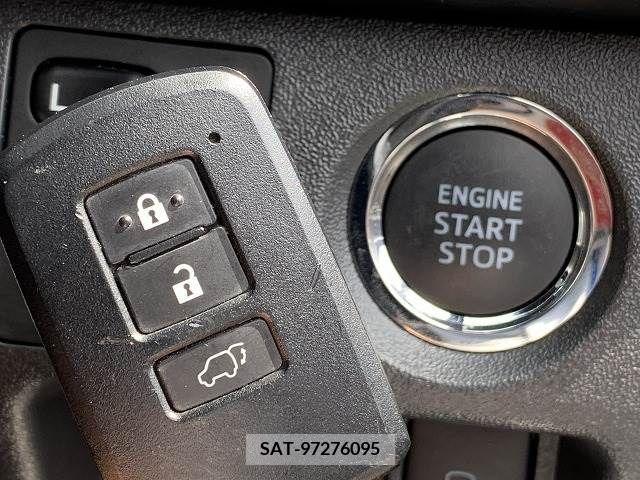 Toyota HIACE VAN 2019-01 303161-7