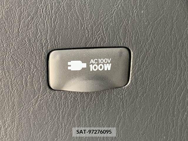 Toyota HIACE VAN 2019-01 303161-5