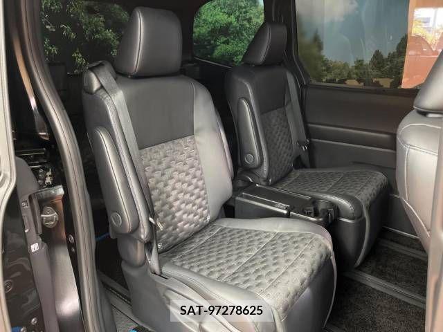 Toyota VOXY HYBRID 2022-10 291239-11