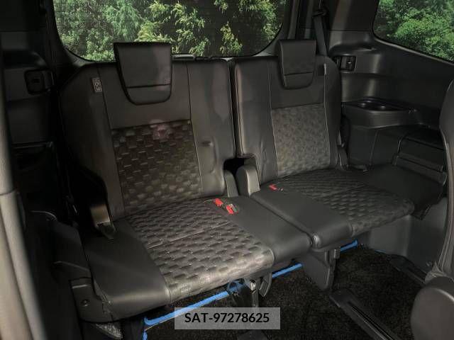 Toyota VOXY HYBRID 2022-10 291239-12