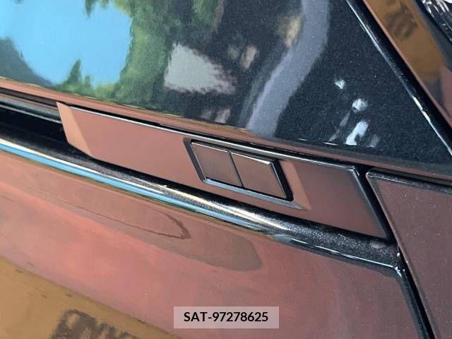 Toyota VOXY HYBRID 2022-10 291239-5