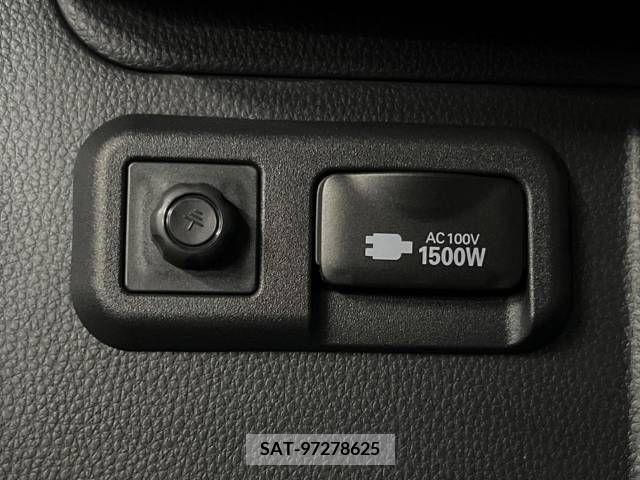 Toyota VOXY HYBRID 2022-10 291239-9