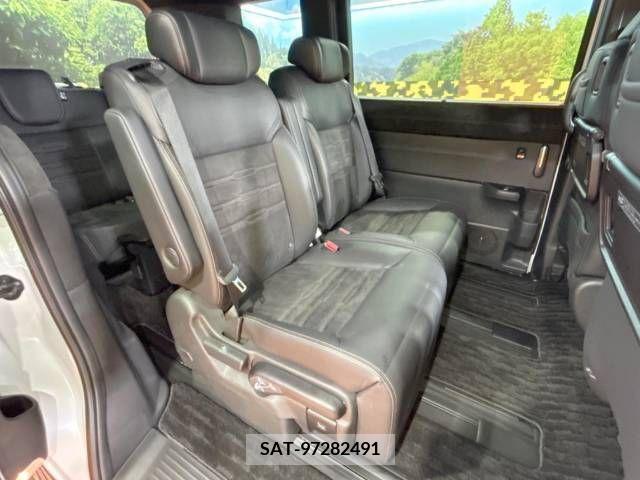 Honda e 2023-11 333092-8