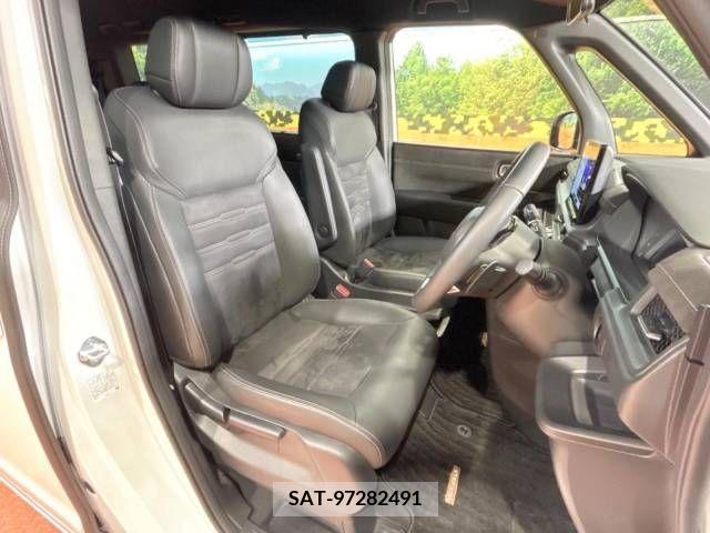 Honda e 2023-11 333092-7