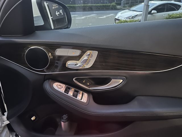 Mercedes Benz C-CLASS 2016-12 180433-17