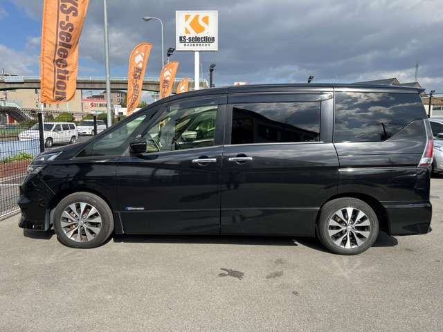 Nissan SERENA 2017-08 191648-4