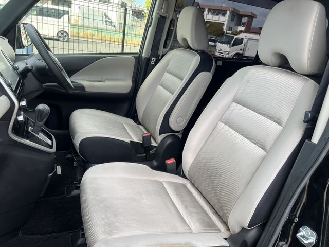Nissan SERENA 2017-08 191648-15