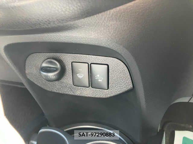 Toyota VITZ 2019-04 376956-7