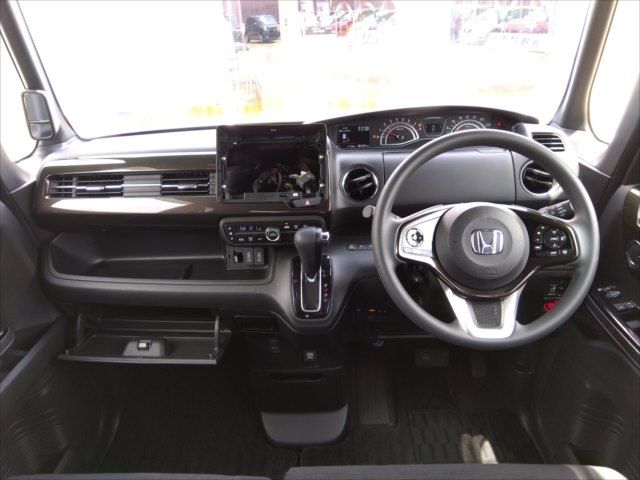 Honda N BOX CUSTOM 2018-01 7857-11