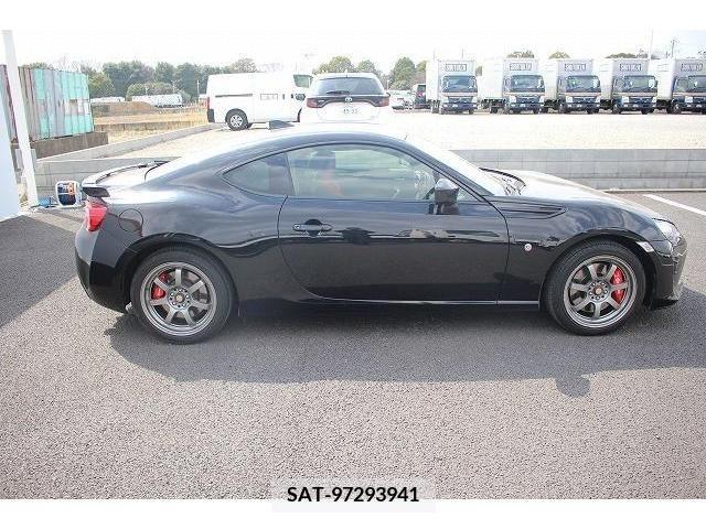 Toyota 86 2017-03 209958-8