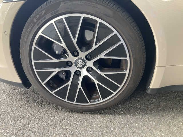 Porsche Taycan 2021-09 23544-5