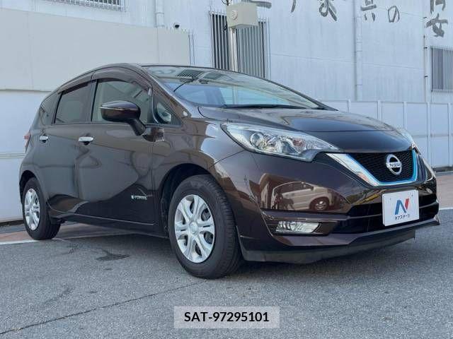 Nissan NOTE 2018-05 365485-16
